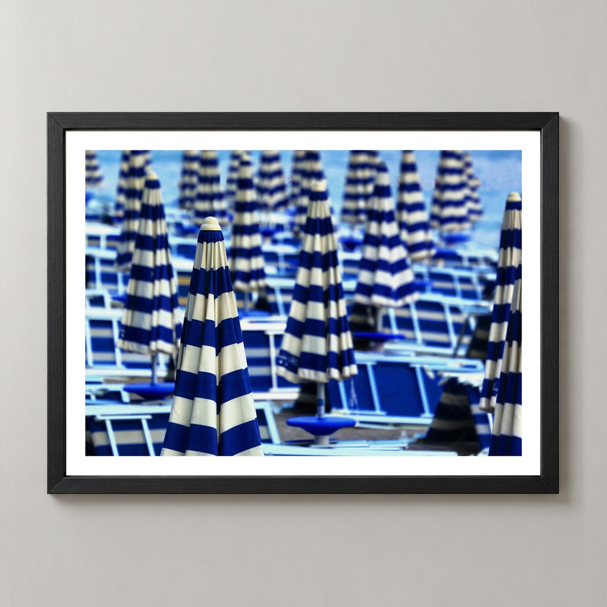 Sapore di Mare Vietri Sul Mare Italy — realistic black frame studio view with white border